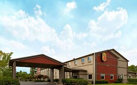 Super 8 By Wyndham Woodburn